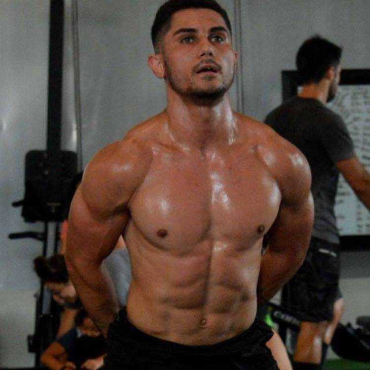 Fraquinho? Pedrinho vira fã de crossfit, ganha massa muscular e força -  14/02/2018 - UOL Esporte